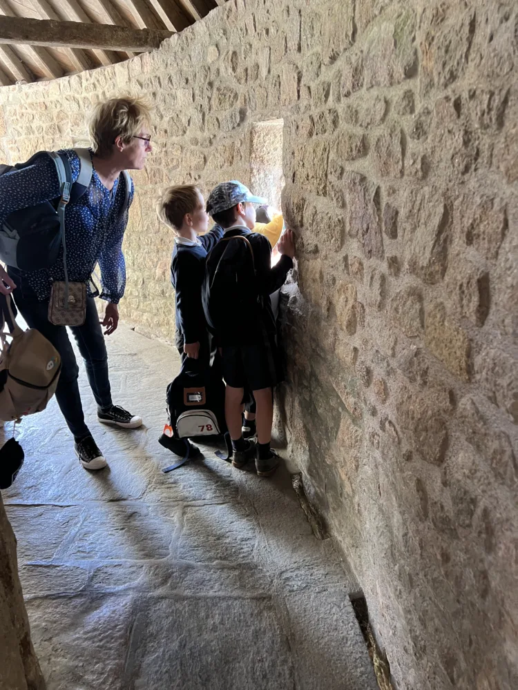 mont saint michel visite de l'école privée de Bais 4