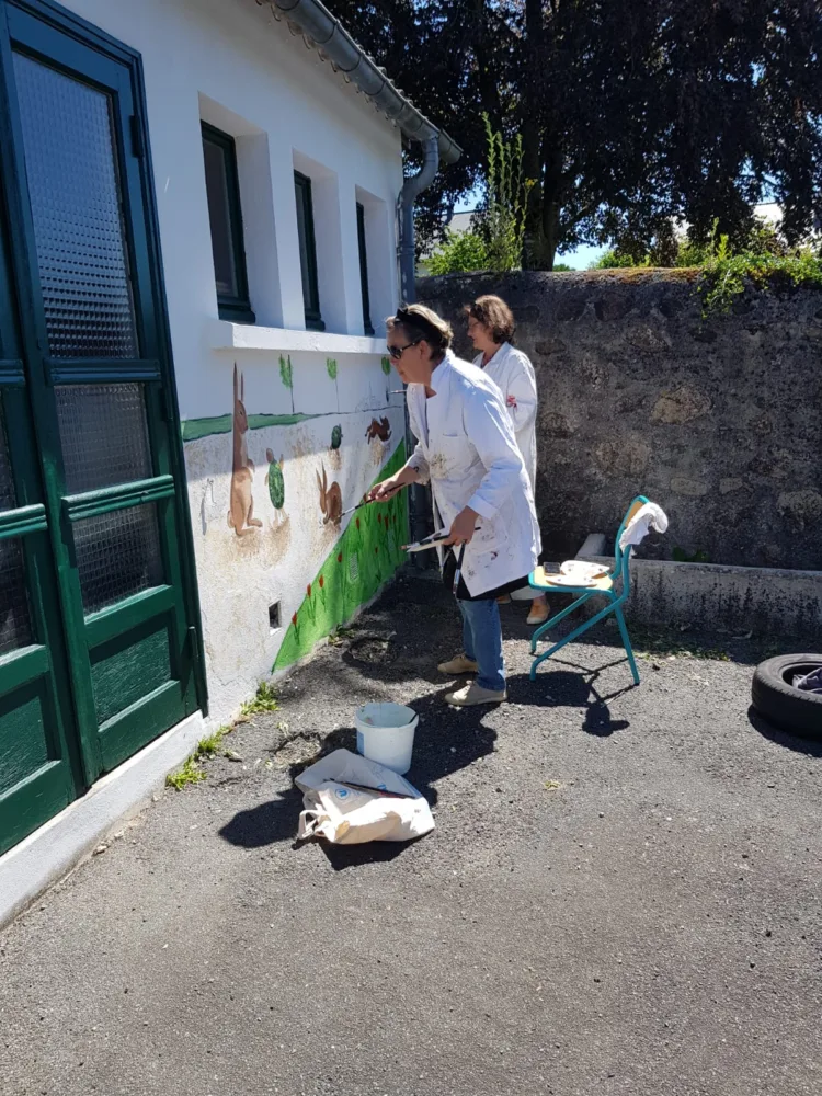 peinture murs à l'école privée de Bais