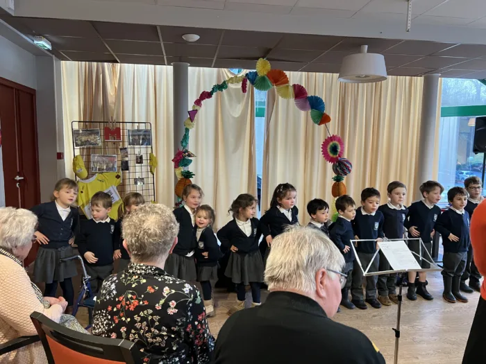 concert EHPAD avec l'école privée de Bais