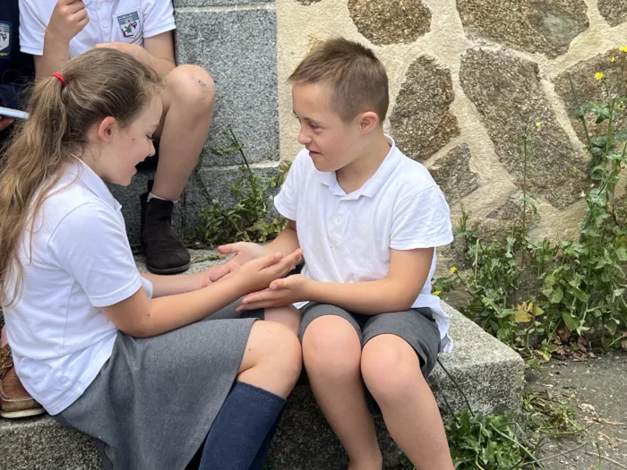 jeu récréation à l'école privée de Bais