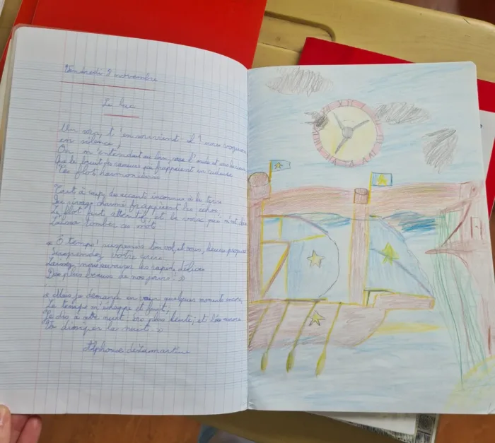 cahier de poésie à l'école privée de Bais